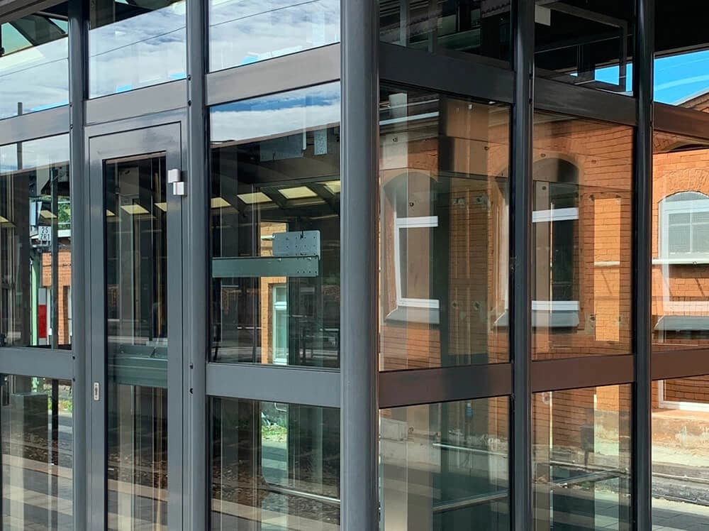 Glazing structure and safety assessment